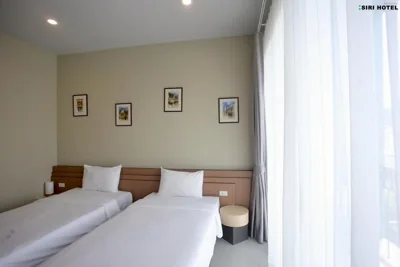 Habitación con 2 camas y balcón — Siri Hotel Phuket
